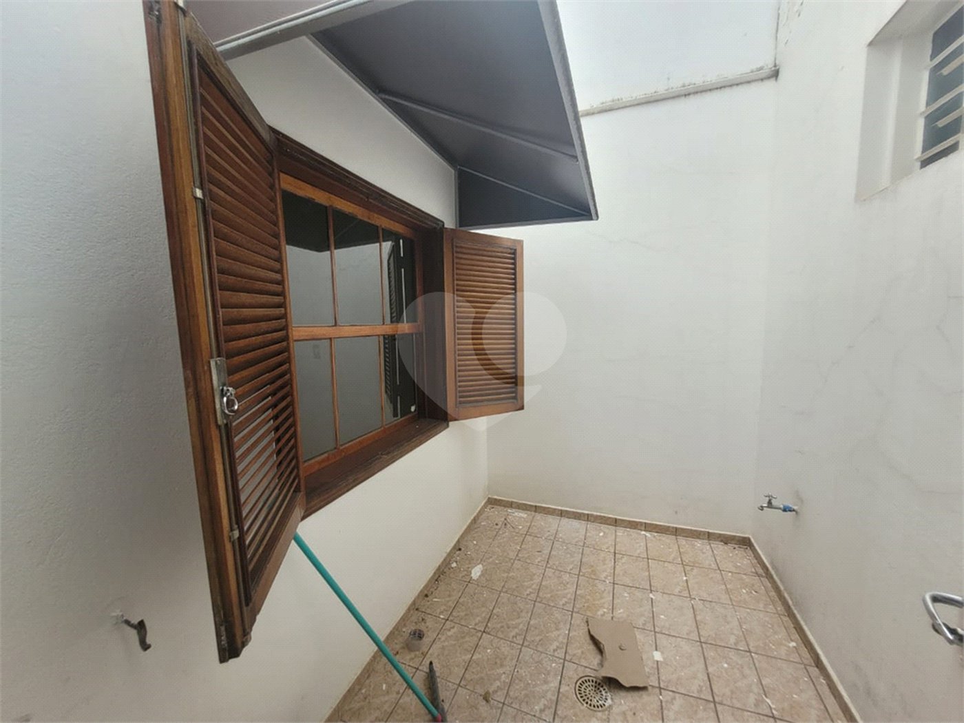 Sobrado à venda com 4 quartos, sendo 1 suíte,  em Jardim Itamaracá, Indaiatuba, SP