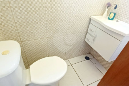 Casa à venda com 2 quartos, sendo 1 suíte, no condomínio Residencial Mirage, Mogi das Cruzes - SP