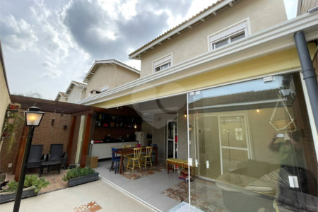 Casa à venda com 3 quartos, sendo 1 suíte, no condomínio Maggiori, Sorocaba - SP