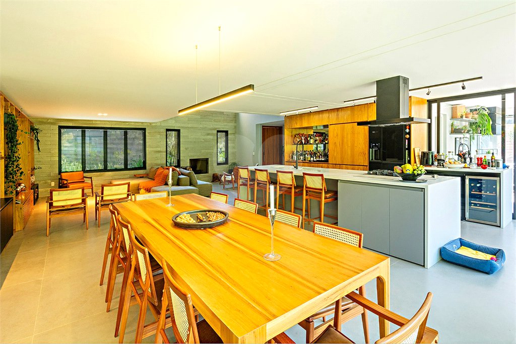 Casa à venda com 3 suítes no condomínio Reserva 8, São Paulo - SP