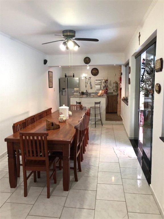 Sobrado à venda com 5 quartos, sendo 3 suítes, em Tremembé, São Paulo, SP