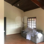 Casa à venda com 3 quartos, sendo 1 suíte,  no condomínio Marf II, Bom Jesus dos Perdões - SP
