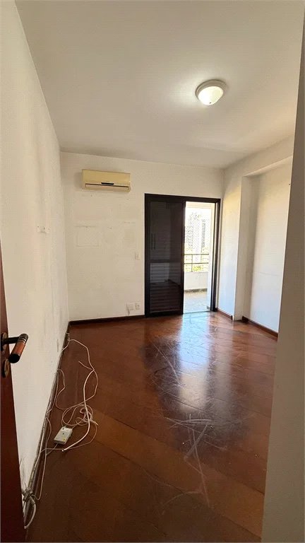 Apartamento à venda com 3 quartos, sendo 1 suíte, em Vila Andrade, São Paulo, SP