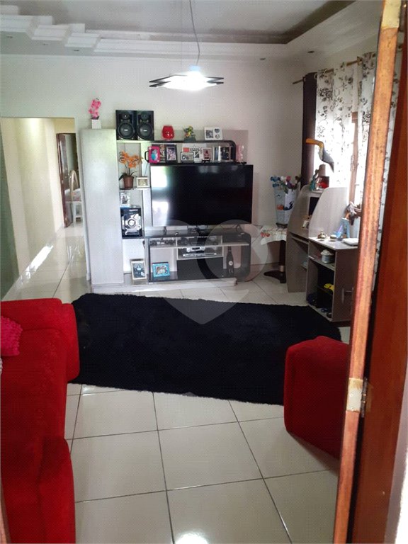 Casa à venda com 2 quartos, sendo 1 suíte, em Jardim América, Poá, SP