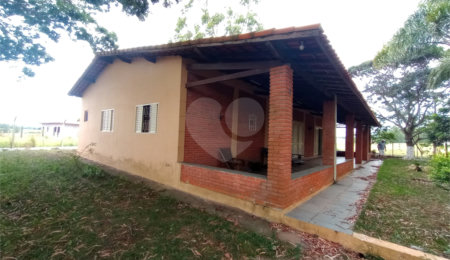 Chácara à venda com 2 quartos em Conceição, Itapetininga, SP