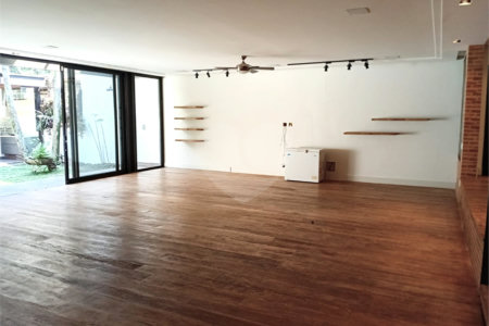 Casa de Vila à venda com 4 suítes em Granja Julieta, São Paulo, SP