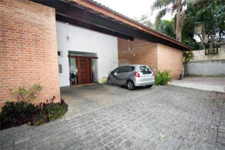 Casa Térrea à venda com 4 quartos, sendo 2 suítes, em Interlagos, São Paulo, SP