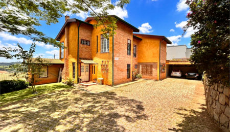 Casa à venda com 4 suítes no condomínio São Joaquim, Vinhedo - SP