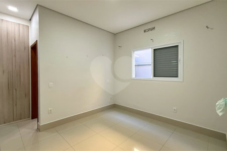 Casa à venda ou para alugar com 4 quartos, sendo 1 suíte, no condomínio Jardim Residencial Dona Lucilla, Indaiatuba - SP