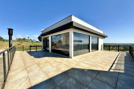 Casa à venda com 3 quartos, sendo 1 suíte,  em Terras de Santa Cristina XIII Setor Marina, Paranapanema, SP