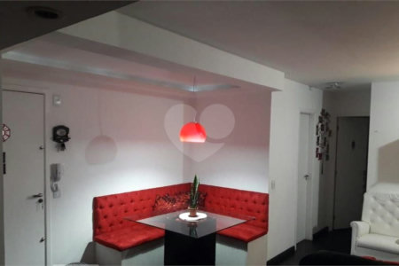 Apartamento à venda com 2 quartos, sendo 1 suíte,  em Jardim Parque Morumbi, São Paulo, SP