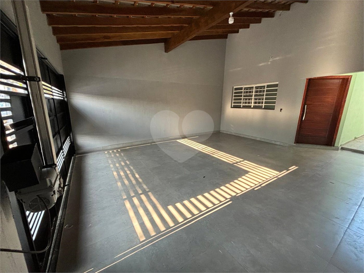 Casa à venda com 2 quartos, sendo 1 suíte, em Jardim Nair Maria, Salto, SP
