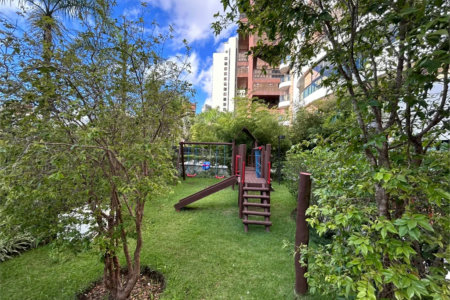 Apartamento à venda com 3 suítes em Vila Suzana, São Paulo, SP