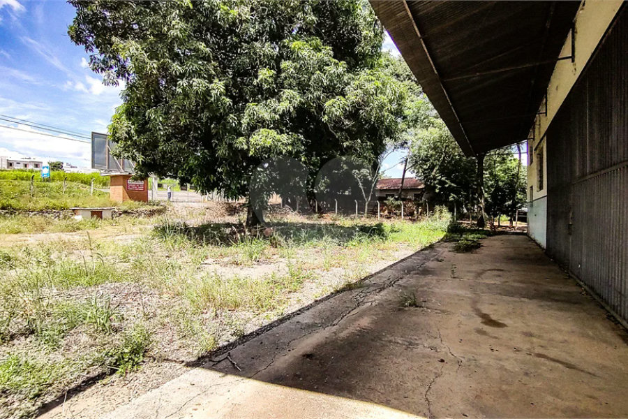 Barracão 700m² na entrada de São João da Boa Vista