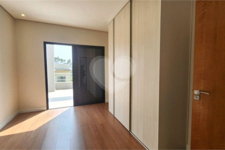 Casa à venda com 3 suítes no condomínio Vita Verdi, Valinhos - SP