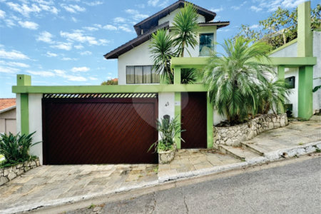 Casa à venda com 4 suítes no condomínio San Diego Park, Cotia - SP