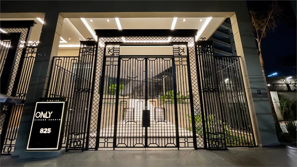 Apartamento à venda com 4 suítes em Real Parque, São Paulo, SP
