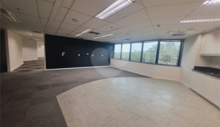 Sala à venda ou para alugar com 10 quartos em Butantã, São Paulo, SP