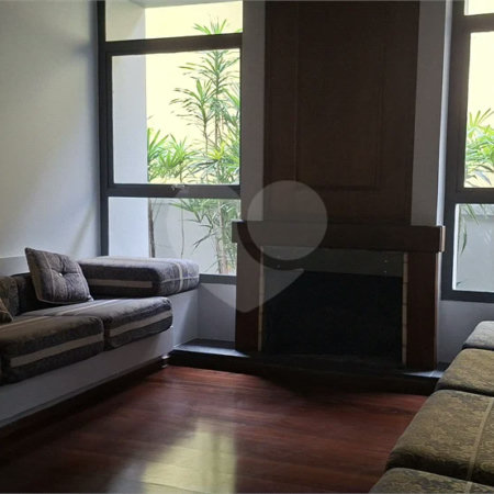 Casa à venda com 4 quartos, sendo 2 suítes,  em Jardim Marajoara, São Paulo, SP