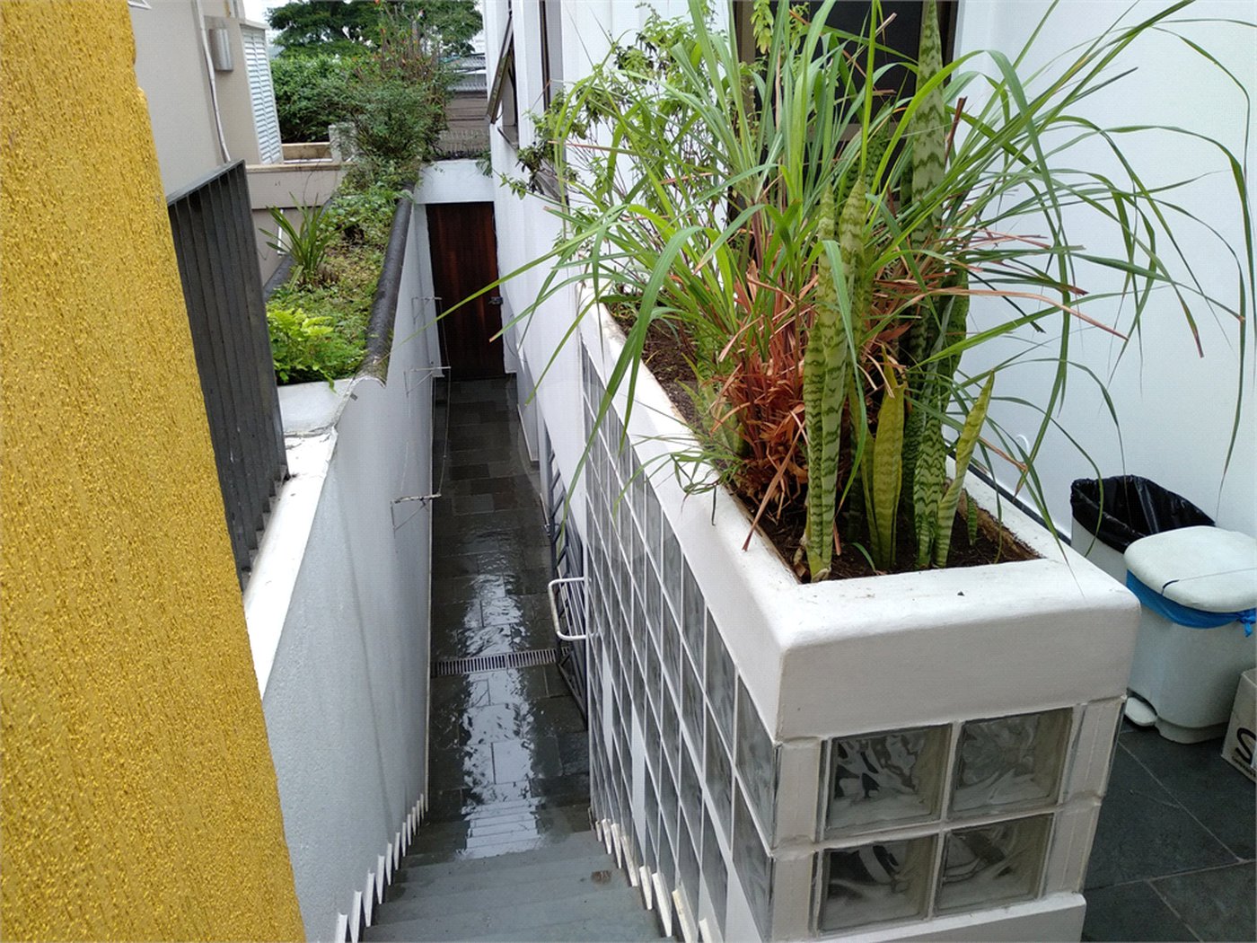 Sobrado à venda com 3 quartos, sendo 2 suítes,  em Brooklin Velho, São Paulo, SP