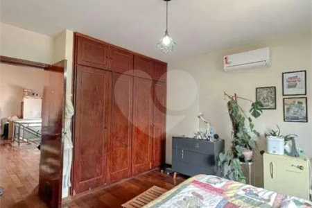 Sobrado à venda com 5 suítes em Vila Romana, São Paulo, SP