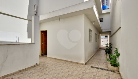 Casa à venda com 3 quartos, sendo 1 suíte, em Santo Amaro, São Paulo, SP