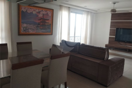 Apartamento à venda com 3 quartos, sendo 1 suíte, no Centro, Araraquara, SP