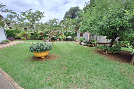Casa à venda com 7 quartos, sendo 3 suítes, no condomínio Chacaras do Lago, Vinhedo - SP