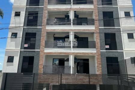 Apartamento à venda com 3 quartos, sendo 1 suíte, no centro de Atibaia - SP