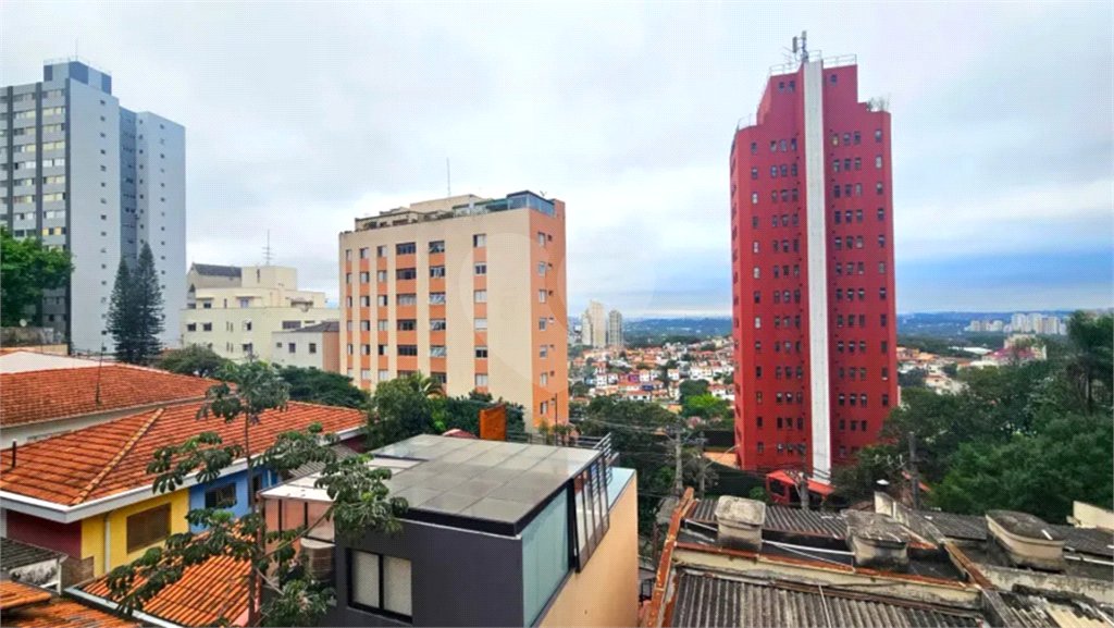 Casa de Vila à venda com 4 quartos, sendo 2 suítes, em Sumarezinho, São Paulo, SP