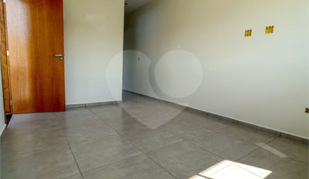 Casa à venda com 2 suítes em Vila Santa Helena, Atibaia, SP