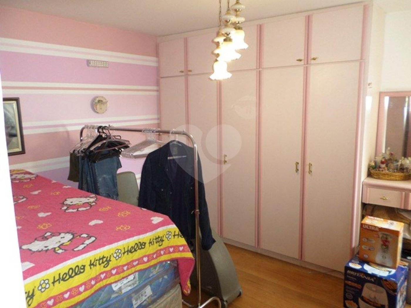 Casa à venda com 5 quartos, sendo 2 suítes,  em Vila Gustavo, São Paulo, SP