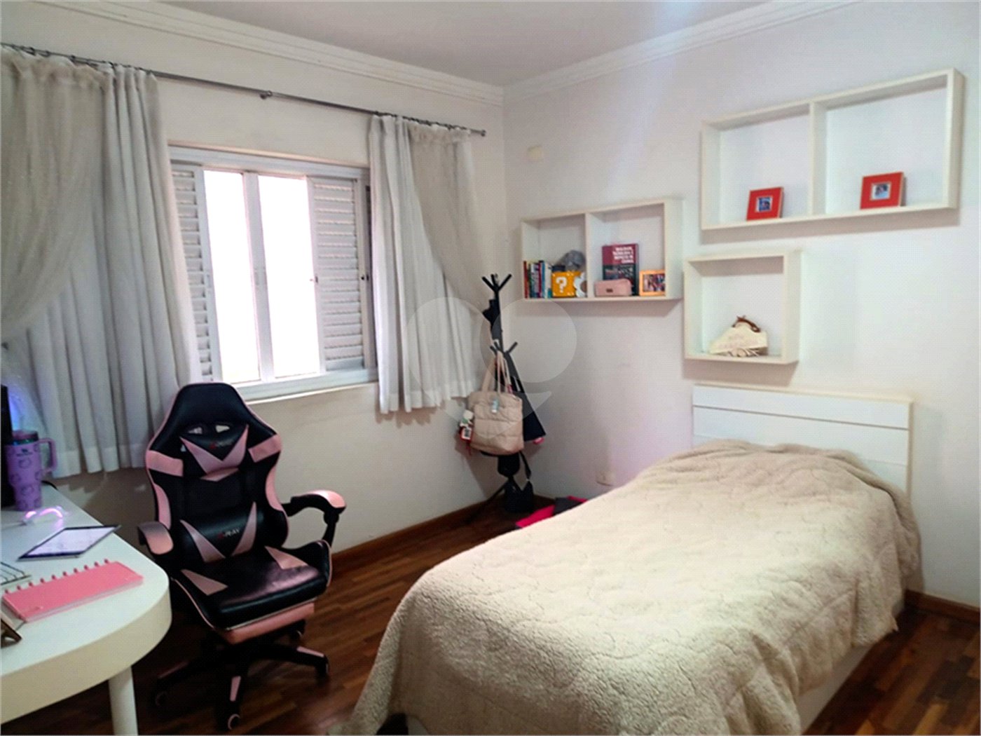 Casa Térrea à venda com 4 quartos, sendo 3 suítes, em Jardim Morumbi, São Paulo, SP