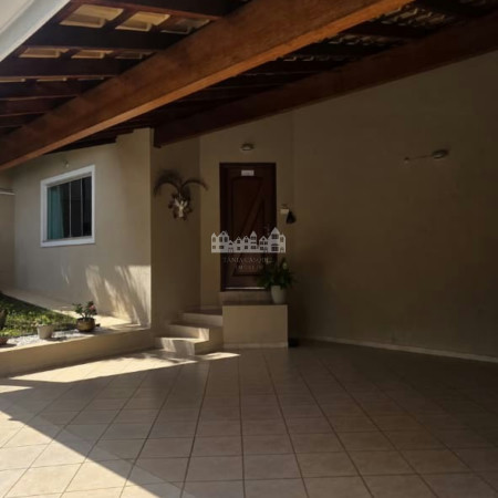 Casa térrea com vista para a Pedra Grande em Atibaia