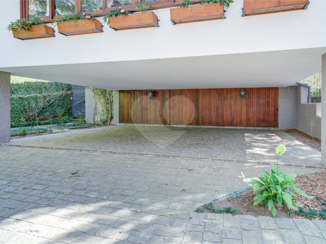 Casa Térrea à venda com 4 quartos, sendo 1 suíte,  em Jardim Marajoara, São Paulo, SP
