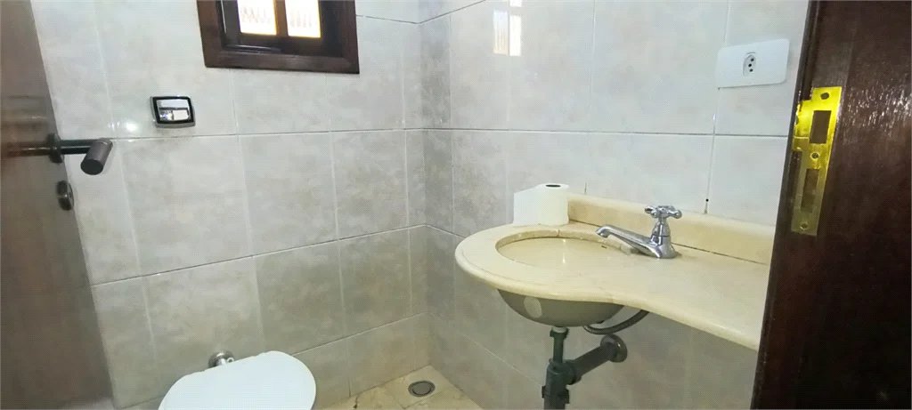 Sobrado à venda com 3 quartos, sendo 2 suítes, em Jardim Ivana, São Paulo, SP