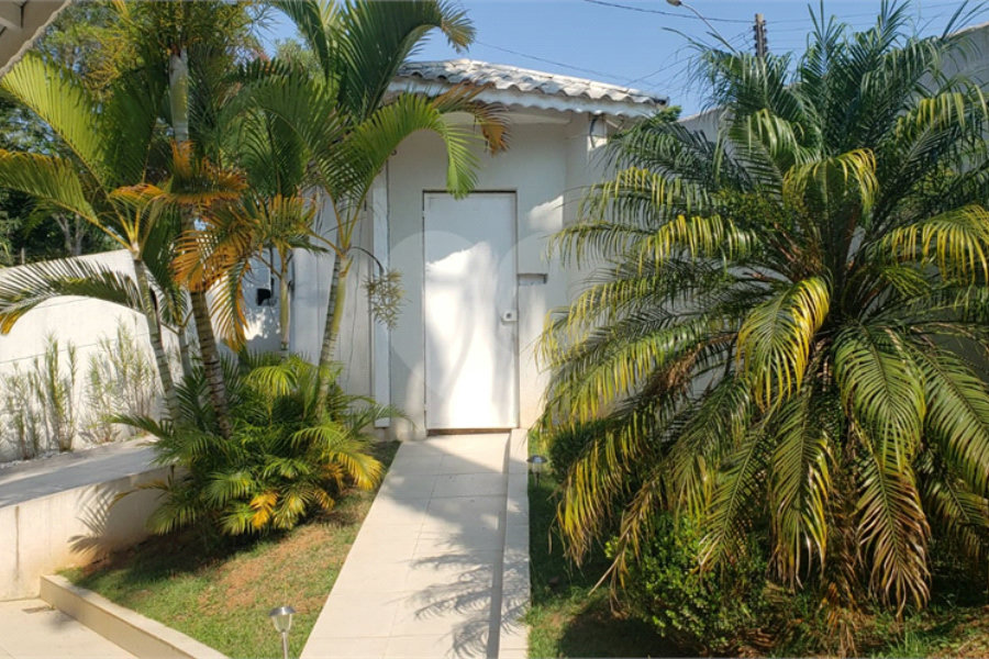 Casa à venda com 4 suítes em Pirucaia, Mairiporã, SP