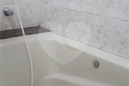 Casa à venda com 5 quartos, sendo 3 suítes,  em Vila Oliveira, Mogi das Cruzes, SP