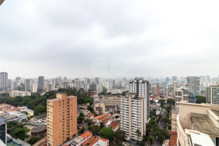 Apartamento à venda com 3 quartos, sendo 1 suíte, em Vila Mariana, São Paulo, SP