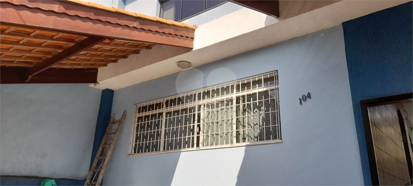 Sobrado à venda com 6 quartos, sendo 3 suítes, em Vila Divina Pastora, São Paulo, SP