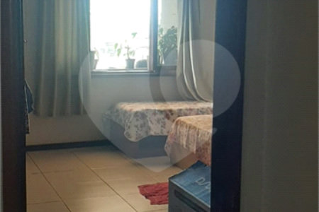 Sobrado à venda com 8 quartos em Jardim São Luís, São Paulo, SP