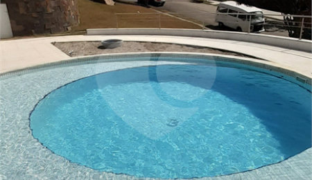 Casa à venda com 5 suítes em Tanque, Atibaia, SP
