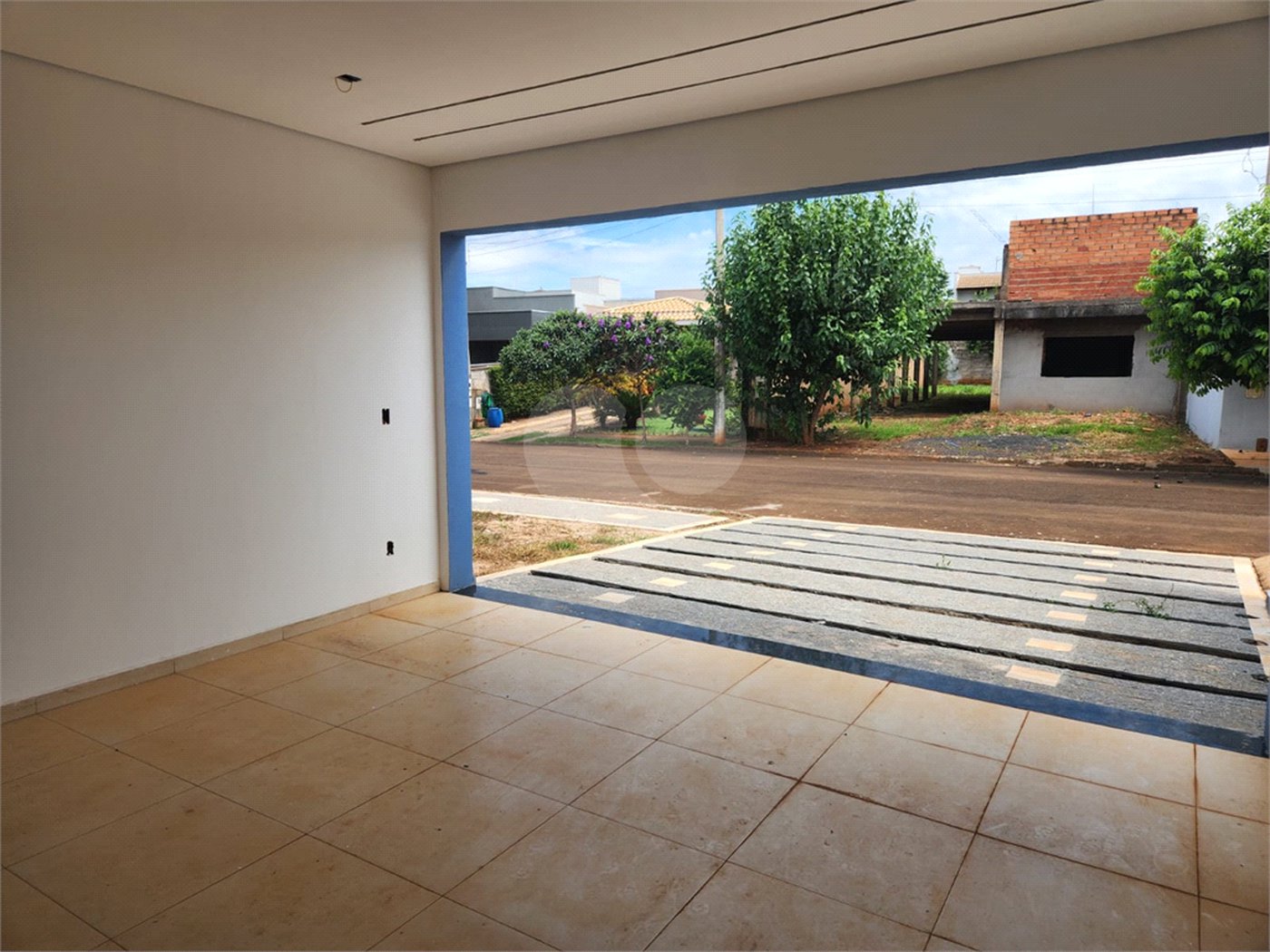 Casa à venda com 3 quartos, sendo 2 suítes, no condomínio Sollares, Araraquara - SP