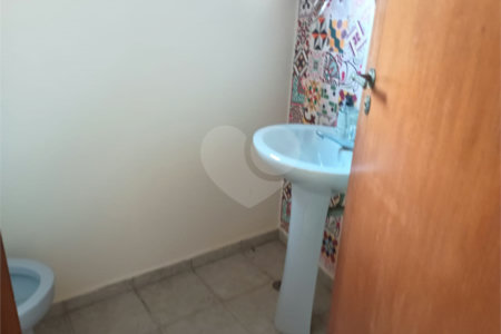 Casa para alugar com 4 quartos, sendo 2 suítes, no condomínio Estância Marambaia, Vinhedo - SP