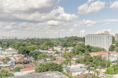 Apartamento à venda com 3 quartos, sendo 1 suíte, em Alto da Boa Vista, São Paulo, SP