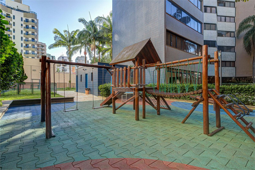 Apartamento à venda com 4 suítes em Moema, São Paulo, SP