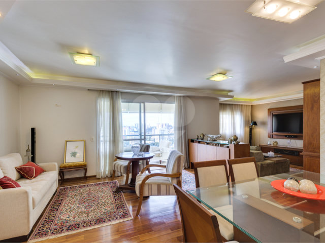 Apartamento à venda com 3 quartos, sendo 2 suítes,  em Jardim Marajoara, São Paulo, SP