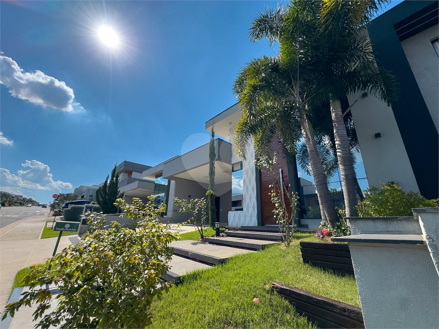 Casa à venda com 3 quartos, sendo 2 suítes, no condomínio Jardim Residencial Dona Maria José, Indaiatuba - SP