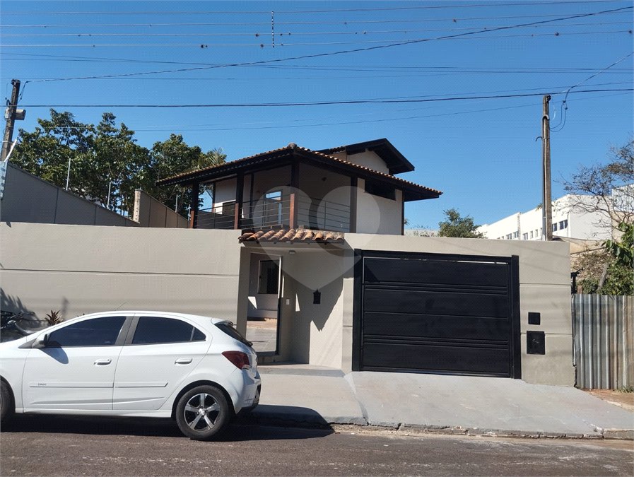 Casa à venda com 3 quartos, sendo 2 suítes, em Vila Harmonia, Araraquara, SP