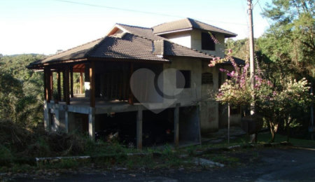 Casa em condomínio à venda com 4 suítes em Serra da Cantareira, Mairiporã, SP